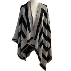BCBG Generation Shawl Poncho Knit Cardigan OS Striped Layer Transitional Grey